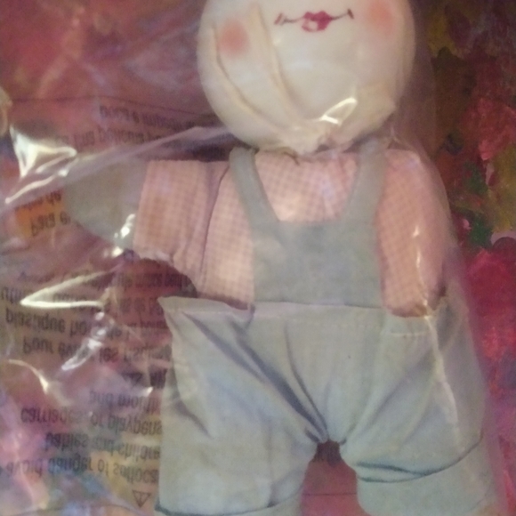 Vintage 1950's baby rattle cloth doll. - Picture 2 of 2